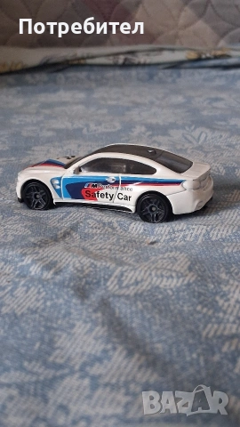 Hot wheels BMW M4, снимка 4 - Коли, камиони, мотори, писти - 54653652