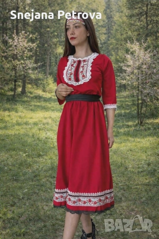 Рокли с фолклорни мотиви , снимка 4 - Рокли - 54107987