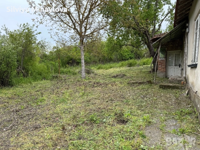 Продава се къща в село Черешово област Русе, снимка 2 - Къщи - 54381668