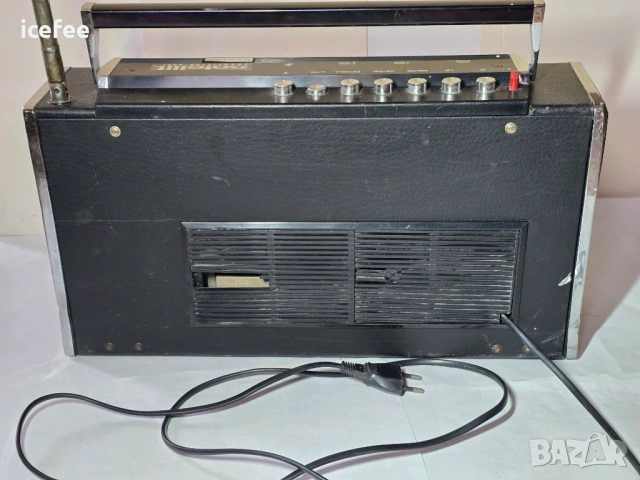 Grundig Satellit 6001 радиоприемник, снимка 9 - Радиокасетофони, транзистори - 54396451