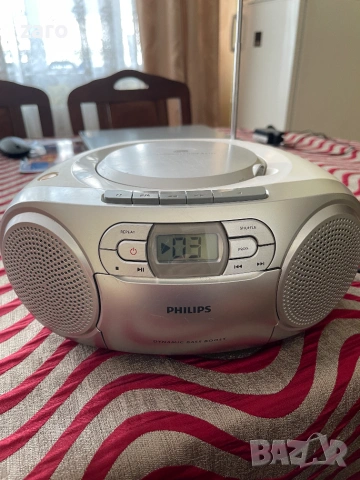 Радиокасетофон с CD Philips, снимка 3 - Радиокасетофони, транзистори - 55069839