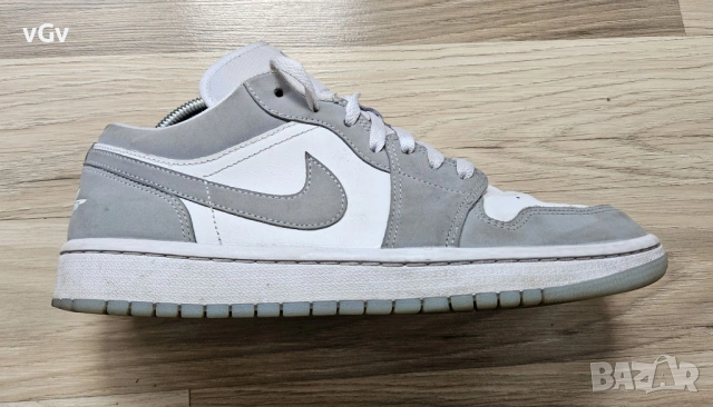 Мъжки кецове Air Jordan 1 Low Wolf Grey - 42, снимка 3 - Кецове - 54414182