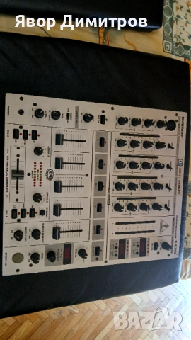 Behringer DJX700