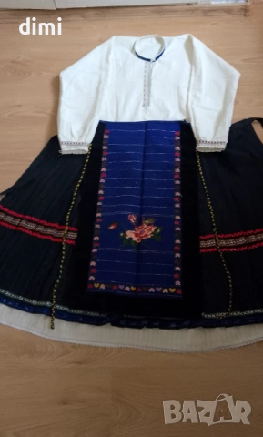 АВТЕНТИЧНА НОСИЯ ОТ СЕВЕРОИЗТОЧНА БЪЛГАРИЯ  