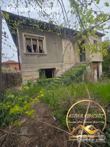  Самостоятелна двуетажна къща в гр. Харманли, снимка 2 - Къщи - 54205137