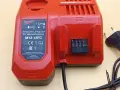 Milwaukee M12-18FC комбинирано зарядно, снимка 3