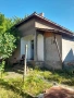Продавам имот (къща) с дворно място, снимка 6