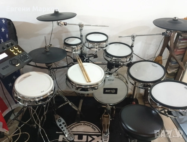 Продавам пълен комплект Електронни барабани с модул Roland TD-27 