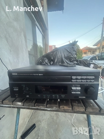 Усилвател със CD ченджър Yamaha EMX-120RDS 