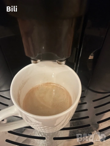 Кафеавтомат DeLonghi Magnifica, снимка 2 - Кафемашини - 54076162