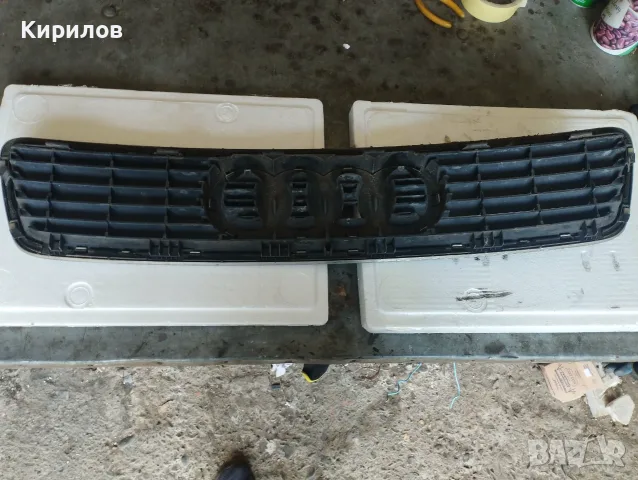 Решетка преден капак за Audi A4 B5 (1995-1998) , снимка 2 - Части - 55602940