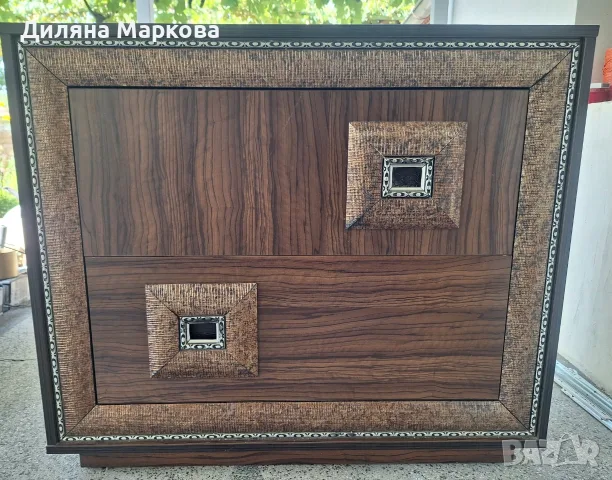  Красив и масивен скрин, снимка 2 - Скринове - 55562100