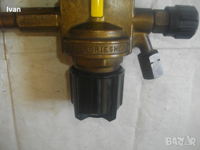 MESSER GRIESHEIM ПРОФИ НЕМСКИ РЕДУЦИР ВЕНТИЛ ЗА ГАЗ АЦЕТИЛЕН И ПРОПАН-БУТАН СТАРО КАЧЕСТВО МАСИВЕН , снимка 4 - Други инструменти - 54542848