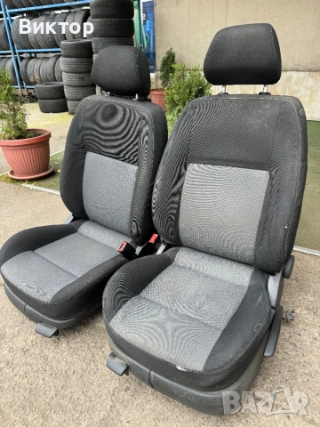 Предни седалки VW Golf 4 