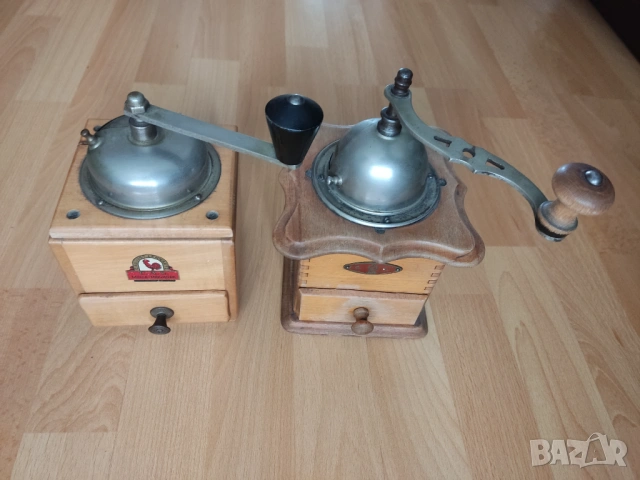 2 Винтидж ръчни букови кафемелачки регулиране на меленето работещи