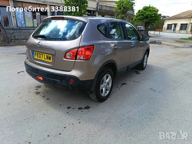 Nissan Qashqai , снимка 8 - Автомобили и джипове - 54692678