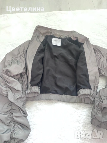 Спортно яке XS Bershka , снимка 4 - Спортни екипи - 53718308