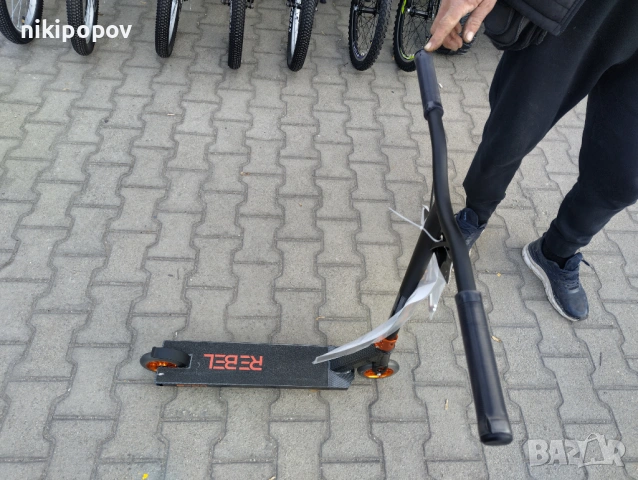 BYOX Детска тротинетка stunt REBEL карбон, снимка 2 - Други - 54811728