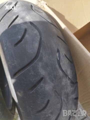 Пистова Bridgestone 180/55/17, снимка 2 - Гуми и джанти - 54005652