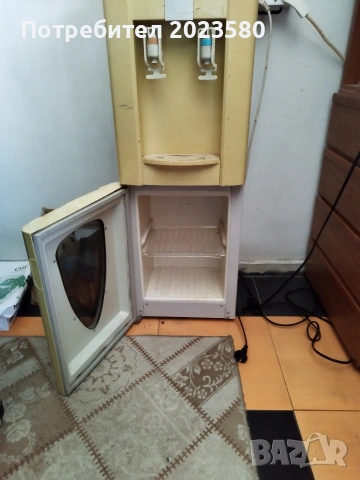 Диспенсър за вода, снимка 2 - Други - 54899403