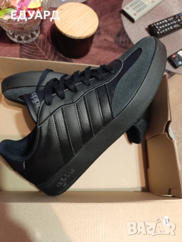 Продавам маратонки оригинал чиста кожа adidas barreda. , снимка 2 - Маратонки - 55186901