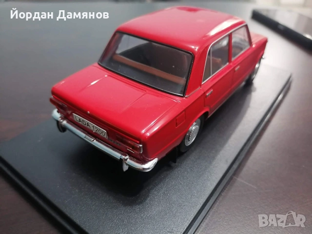 Лада 1200 '70г в мащаб 1:24, снимка 3 - Колекции - 55126252