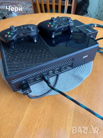 Xbox One + 2 контролера + захранване, снимка 6 - Xbox конзоли - 54388641