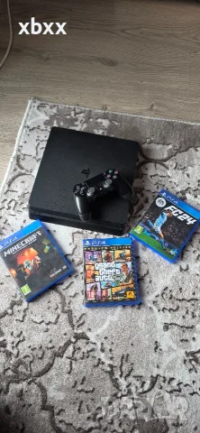 Продавам Ps4 slim 1TB(1000gb) +3 дискови игри + оригинален контролер