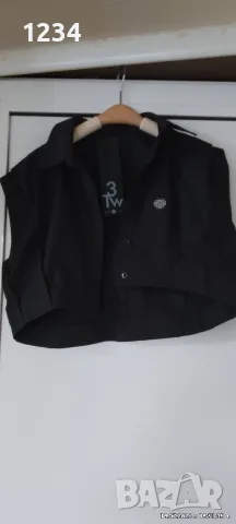 Дизайн и брандиране: Този черен скъсен елек (cropped vest/shirt) , снимка 2 - Други - 55334061