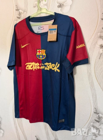 лимитираната футболна тениска Nike FC Barcelona x Cactus Jack  на Травис Скот размер М, снимка 4 - Фен артикули - 54033091
