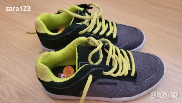 нови велурени маратонки Quiksilver, 35ти номер