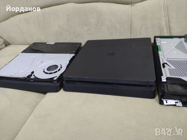 Продавам 3бр. Playstation 4 за ремонт или части, снимка 3 - PlayStation конзоли - 55164574