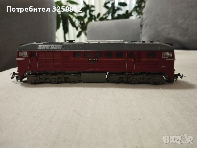 Локомотив PIKO BR 120 HO