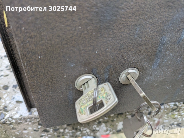 Метална каса сейф Декаба - 3 броя, снимка 7 - Сейфове и каси - 54757942