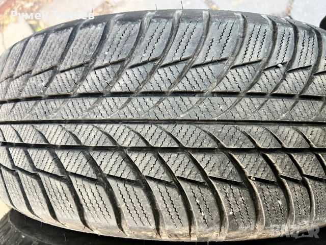 2бр зимни гуми 225-55-17, снимка 2 - Гуми и джанти - 54513894