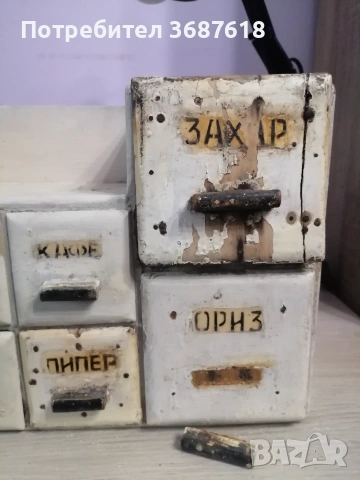 Старо шкафче, снимка 4 - Антикварни и старинни предмети - 55001741