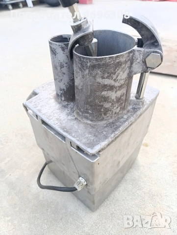 зеленчукорезачка robot coupe cl50, снимка 8 - Обзавеждане на кухня - 54458175