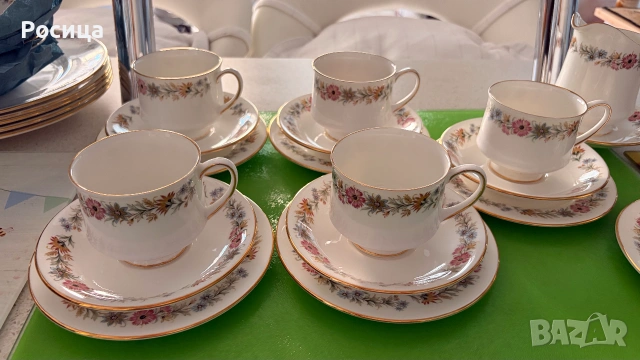 Сервиз на Royal Albert - 29 части, снимка 16 - Сервизи - 55056730