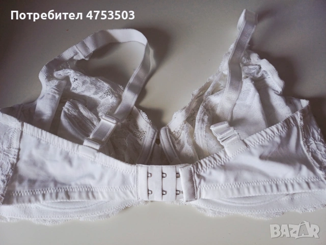 Сутиени Triumph  90 D бял и черен, снимка 11 - Бельо - 54377305