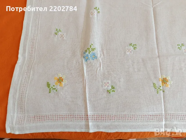 Битови, бродирани карета за маса, снимка 5 - Покривки за маси - 55639477