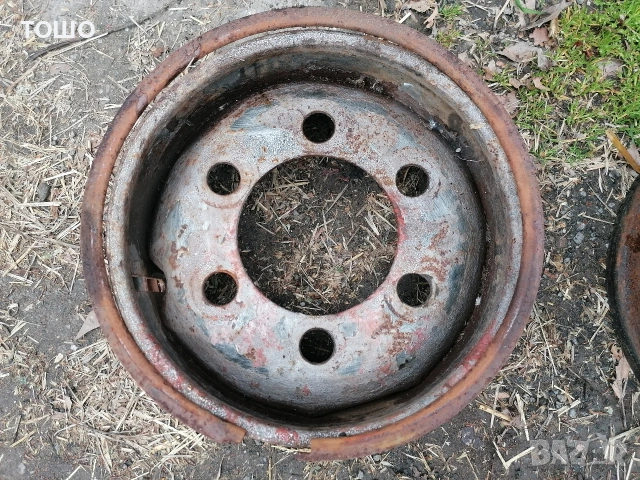 продавам гуми 8.25-15 и джанти за ремарке рсд 4 , снимка 2 - Селскостопанска техника - 50184307