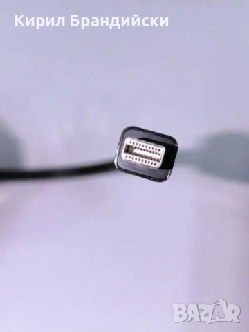 Преходник mini DP to VGA, снимка 2 - Кабели и адаптери - 54980152