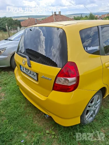 Продава се Honda jazz, снимка 4 - Автомобили и джипове - 55406912