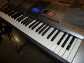 Продавам синтезатор YAMAHA YPT-400 запазен   , снимка 9