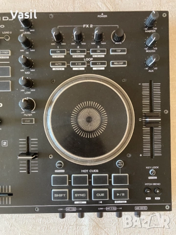 Denon DJ MC4000 - като нов / Serato DJ контролер, снимка 3 - Ресийвъри, усилватели, смесителни пултове - 54652734