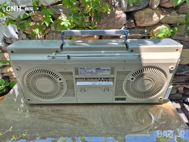 Радиокасетофон Sharp GF-575Z, снимка 3 - Радиокасетофони, транзистори - 55186445