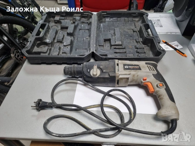 Електрически перфоратор DAEWOO DARH26-105C, снимка 2 - Перфоратори - 54559831