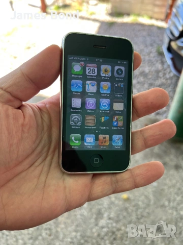 Apple iPhone 3GS 8GB 