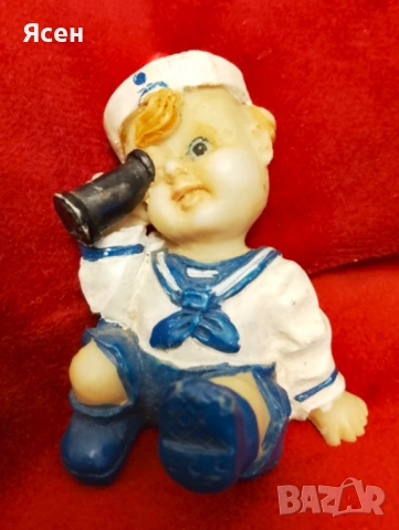 Винтидж фигурка на моряче от 60-те години.