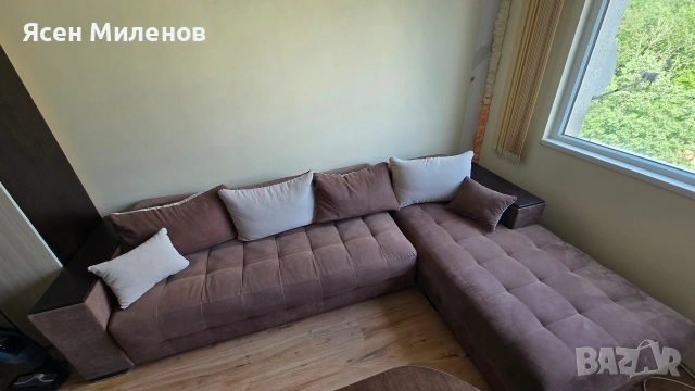 Разтегателен ъглов диван с подлакътник етажерка , кафяв + бежов , десен, снимка 4 - Дивани и мека мебел - 54728244